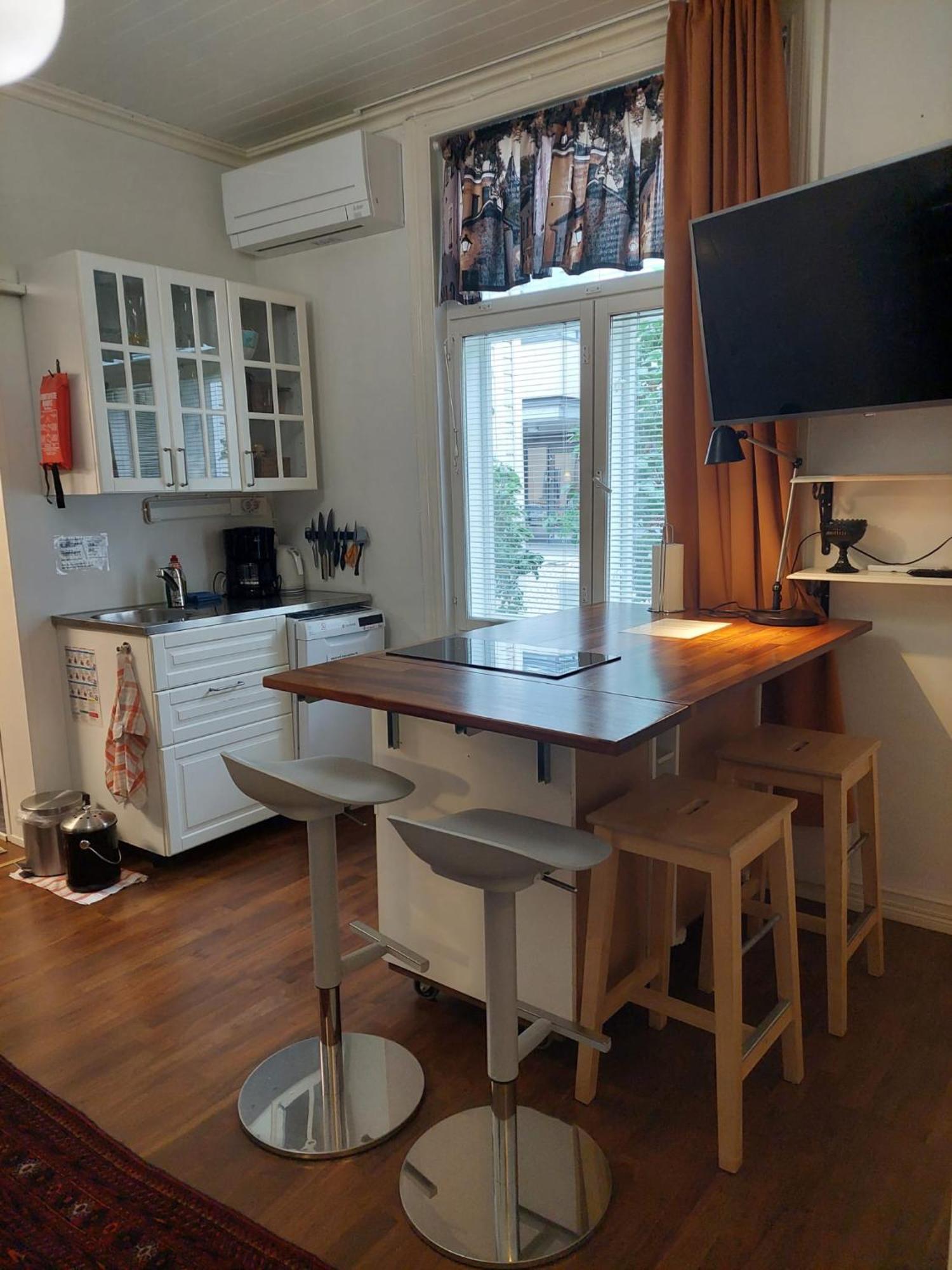 Remontoitu Asunto Vanhassa Talossa - Renovated Apartment At The Heart Of Turku Exterior photo